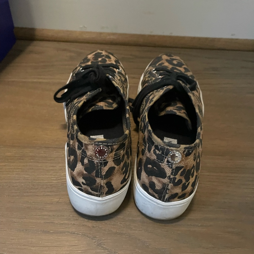 Cheetah print Steve Maddens